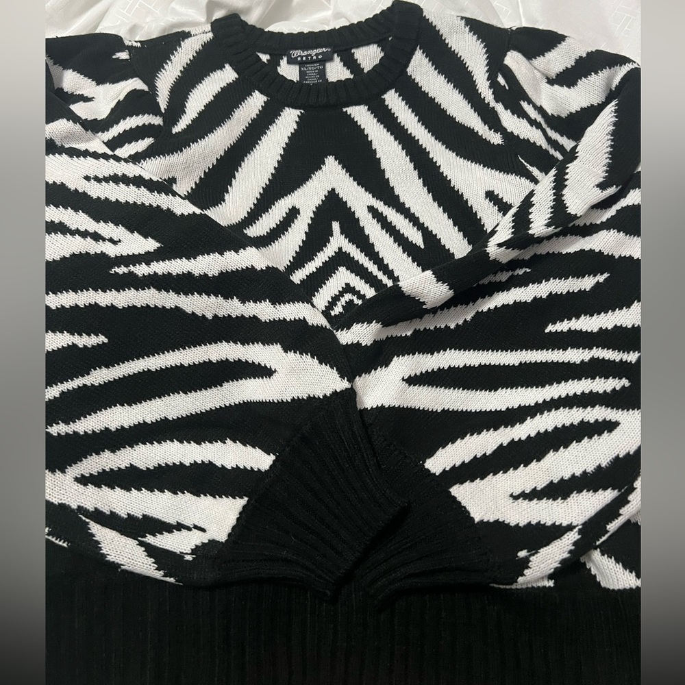 Nwt wrangler retro poofy sleeve sweater
